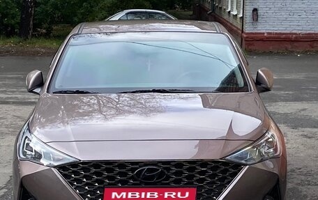 Hyundai Solaris II рестайлинг, 2020 год, 2 100 000 рублей, 1 фотография