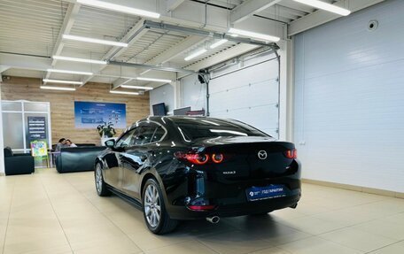 Mazda 3, 2019 год, 1 599 999 рублей, 4 фотография