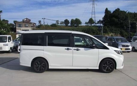 Honda Stepwgn IV, 2021 год, 2 110 000 рублей, 4 фотография