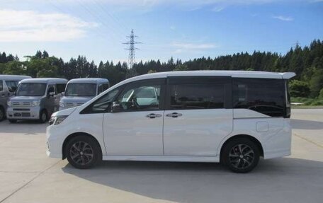 Honda Stepwgn IV, 2021 год, 2 110 000 рублей, 8 фотография