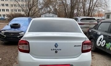 Renault Logan II, 2020 год, 700 000 рублей, 3 фотография