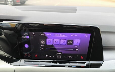 Volkswagen Golf VIII, 2021 год, 2 072 000 рублей, 17 фотография