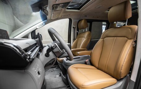 Hyundai Staria, 2024 год, 7 300 000 рублей, 9 фотография