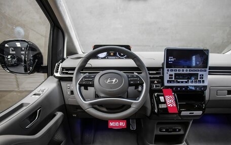 Hyundai Staria, 2024 год, 7 300 000 рублей, 8 фотография