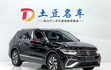 Volkswagen Tiguan II, 2024 год, 3 692 000 рублей, 3 фотография