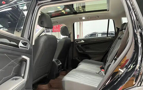 Volkswagen Tiguan II, 2024 год, 3 692 000 рублей, 9 фотография