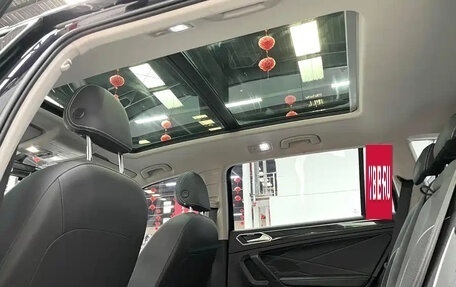 Volkswagen Tiguan II, 2024 год, 3 692 000 рублей, 10 фотография