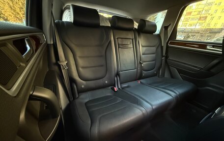 Volkswagen Touareg III, 2011 год, 2 200 000 рублей, 23 фотография