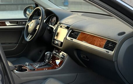 Volkswagen Touareg III, 2011 год, 2 200 000 рублей, 20 фотография