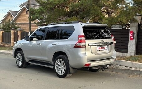 Toyota Land Cruiser Prado 150 рестайлинг 2, 2017 год, 3 750 000 рублей, 5 фотография