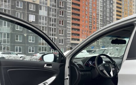 Hyundai Solaris II рестайлинг, 2013 год, 780 000 рублей, 14 фотография