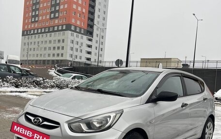 Hyundai Solaris II рестайлинг, 2013 год, 780 000 рублей, 3 фотография