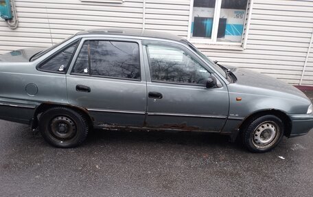 Daewoo Nexia I рестайлинг, 2005 год, 100 000 рублей, 3 фотография