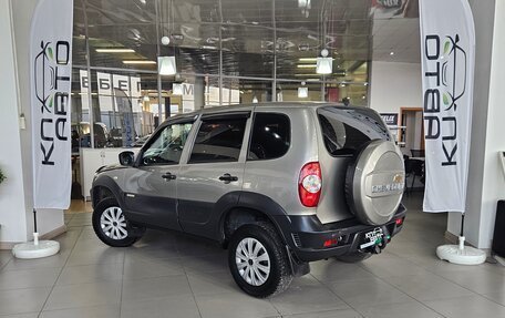 Chevrolet Niva I рестайлинг, 2017 год, 799 000 рублей, 3 фотография