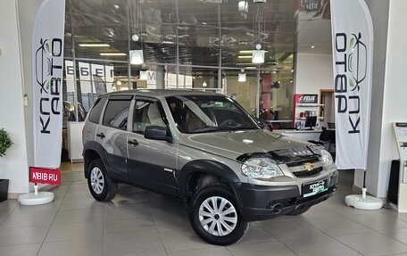 Chevrolet Niva I рестайлинг, 2017 год, 799 000 рублей, 7 фотография