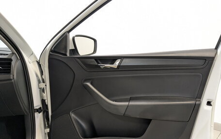 Skoda Rapid II, 2021 год, 1 050 000 рублей, 24 фотография