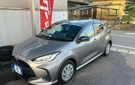 Toyota Yaris XP150 рестайлинг, 2022 год, 1 362 000 рублей, 4 фотография