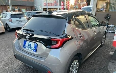 Toyota Yaris XP150 рестайлинг, 2022 год, 1 362 000 рублей, 2 фотография
