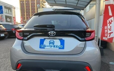 Toyota Yaris XP150 рестайлинг, 2022 год, 1 362 000 рублей, 9 фотография