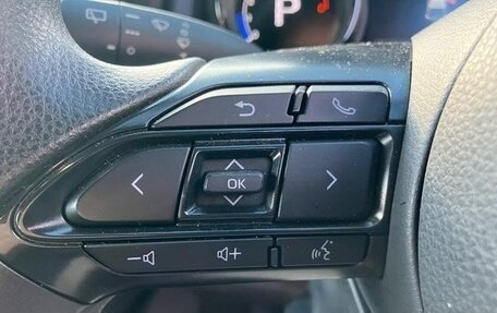 Toyota Yaris XP150 рестайлинг, 2022 год, 1 362 000 рублей, 17 фотография