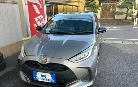 Toyota Yaris XP150 рестайлинг, 2022 год, 1 362 000 рублей, 28 фотография