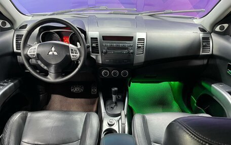 Mitsubishi Outlander III рестайлинг 3, 2007 год, 1 270 000 рублей, 15 фотография