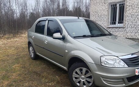 Renault Logan I, 2013 год, 575 000 рублей, 2 фотография