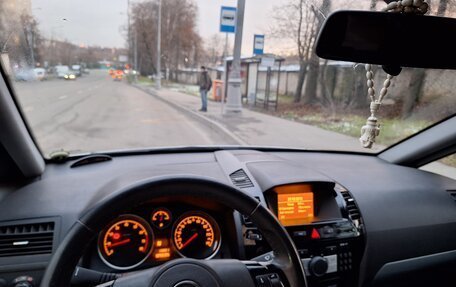 Opel Zafira B, 2010 год, 687 687 рублей, 3 фотография