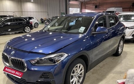 BMW X2, 2021 год, 1 800 000 рублей, 1 фотография