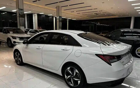 Hyundai Elantra, 2022 год, 1 700 000 рублей, 5 фотография