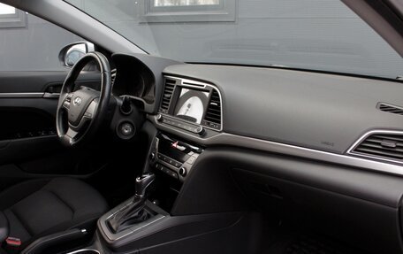 Hyundai Elantra VI рестайлинг, 2017 год, 1 450 000 рублей, 9 фотография