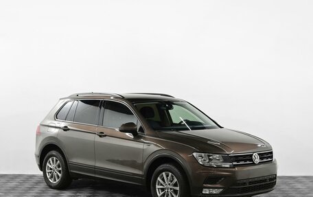 Volkswagen Tiguan II, 2017 год, 1 699 000 рублей, 2 фотография