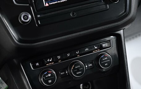 Volkswagen Tiguan II, 2017 год, 1 699 000 рублей, 10 фотография