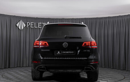 Volkswagen Touareg III, 2011 год, 2 130 000 рублей, 6 фотография