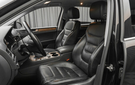 Volkswagen Touareg III, 2011 год, 2 130 000 рублей, 11 фотография