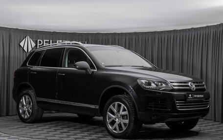Volkswagen Touareg III, 2011 год, 2 130 000 рублей, 2 фотография