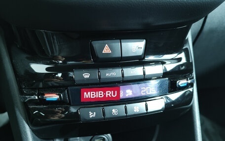 Peugeot 208 II, 2013 год, 829 000 рублей, 18 фотография