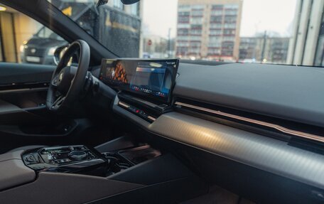 BMW 5 серия, 2023 год, 6 574 000 рублей, 7 фотография