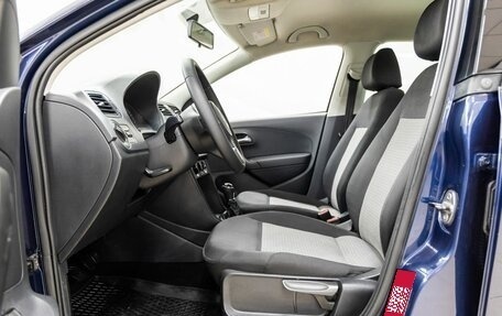 Volkswagen Polo VI (EU Market), 2012 год, 698 000 рублей, 22 фотография