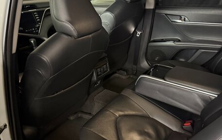 Toyota Camry, 2020 год, 2 700 000 рублей, 9 фотография