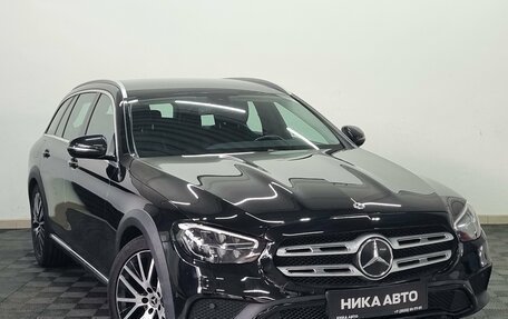 Mercedes-Benz E-Класс, 2021 год, 4 200 000 рублей, 3 фотография