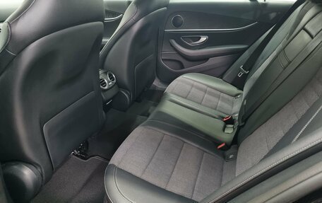 Mercedes-Benz E-Класс, 2021 год, 4 200 000 рублей, 6 фотография
