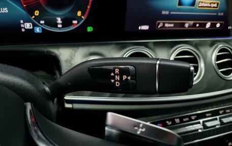 Mercedes-Benz E-Класс, 2021 год, 4 200 000 рублей, 13 фотография