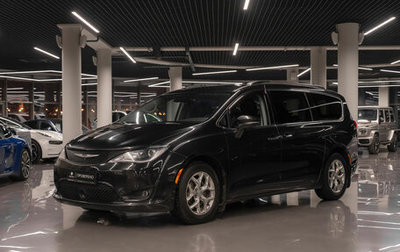 Chrysler Pacifica (RU), 2017 год, 2 850 000 рублей, 1 фотография