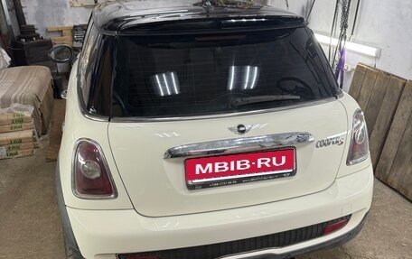 MINI Hatch, 2007 год, 1 100 000 рублей, 2 фотография