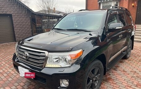 Toyota Land Cruiser 200, 2014 год, 3 800 000 рублей, 2 фотография