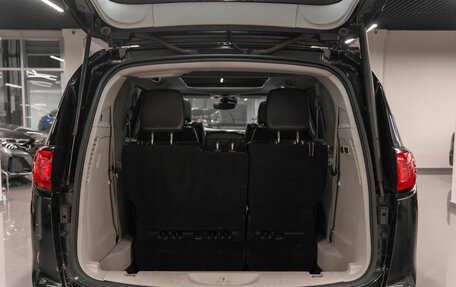 Chrysler Pacifica (RU), 2017 год, 2 850 000 рублей, 27 фотография