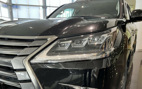 Lexus LX III, 2017 год, 10 950 000 рублей, 17 фотография