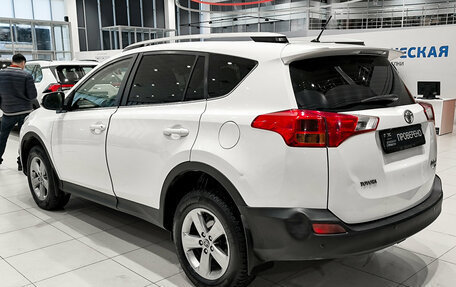 Toyota RAV4, 2015 год, 1 420 000 рублей, 7 фотография