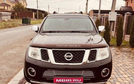 Nissan Pathfinder, 2013 год, 1 950 000 рублей, 1 фотография